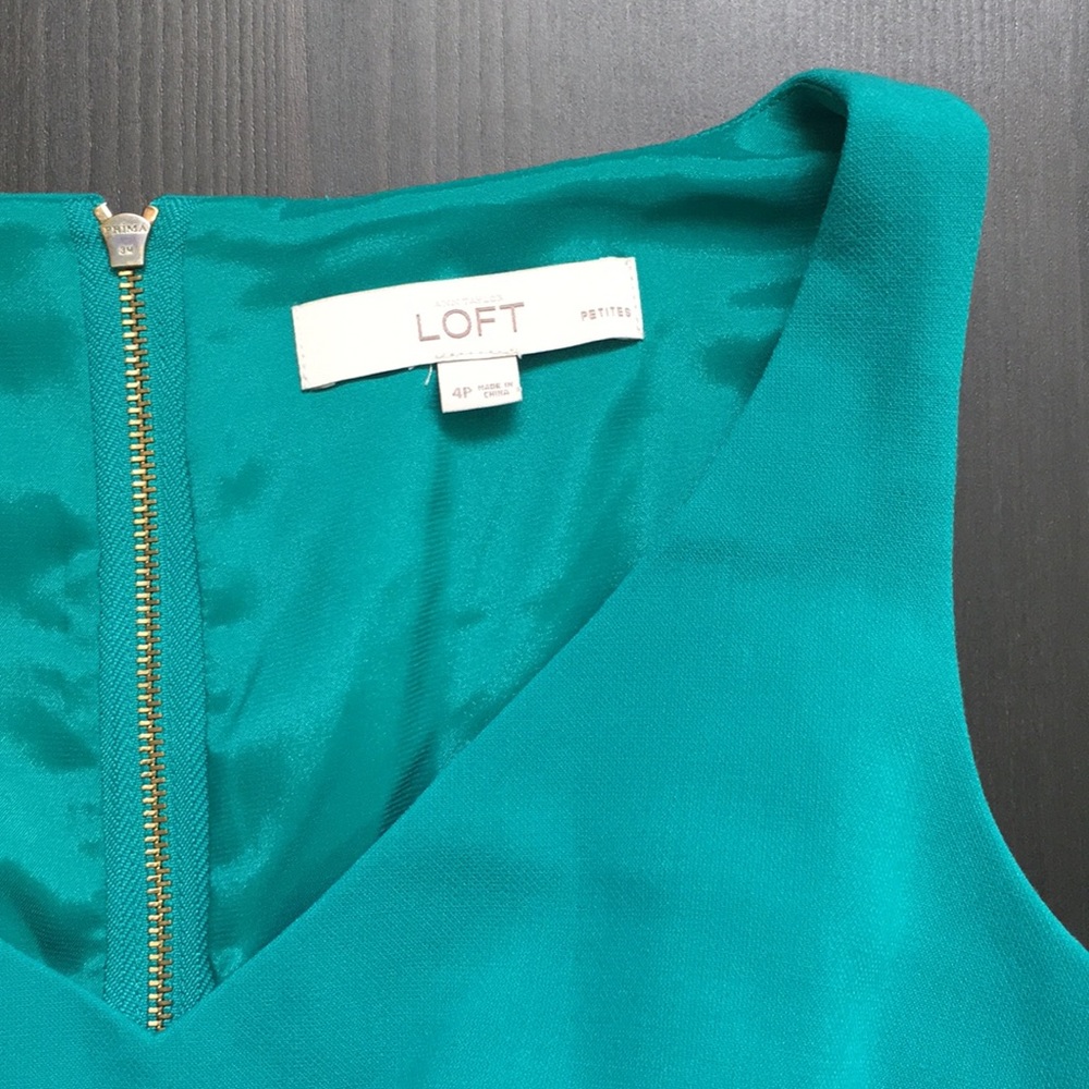 Loft Green Dress w/ Two Pockets - Picture 2 of 5